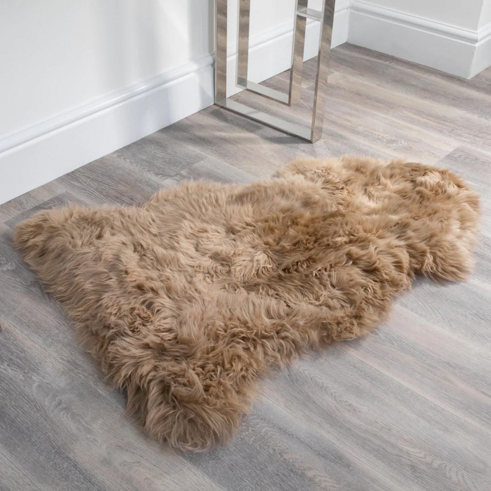 Sefton XXL New Zealand Sheepskin Rug in Light Brown